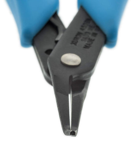 XURON Bent Nose 450BN grip-detail showing Xuro-Rubber cushions for steady control.