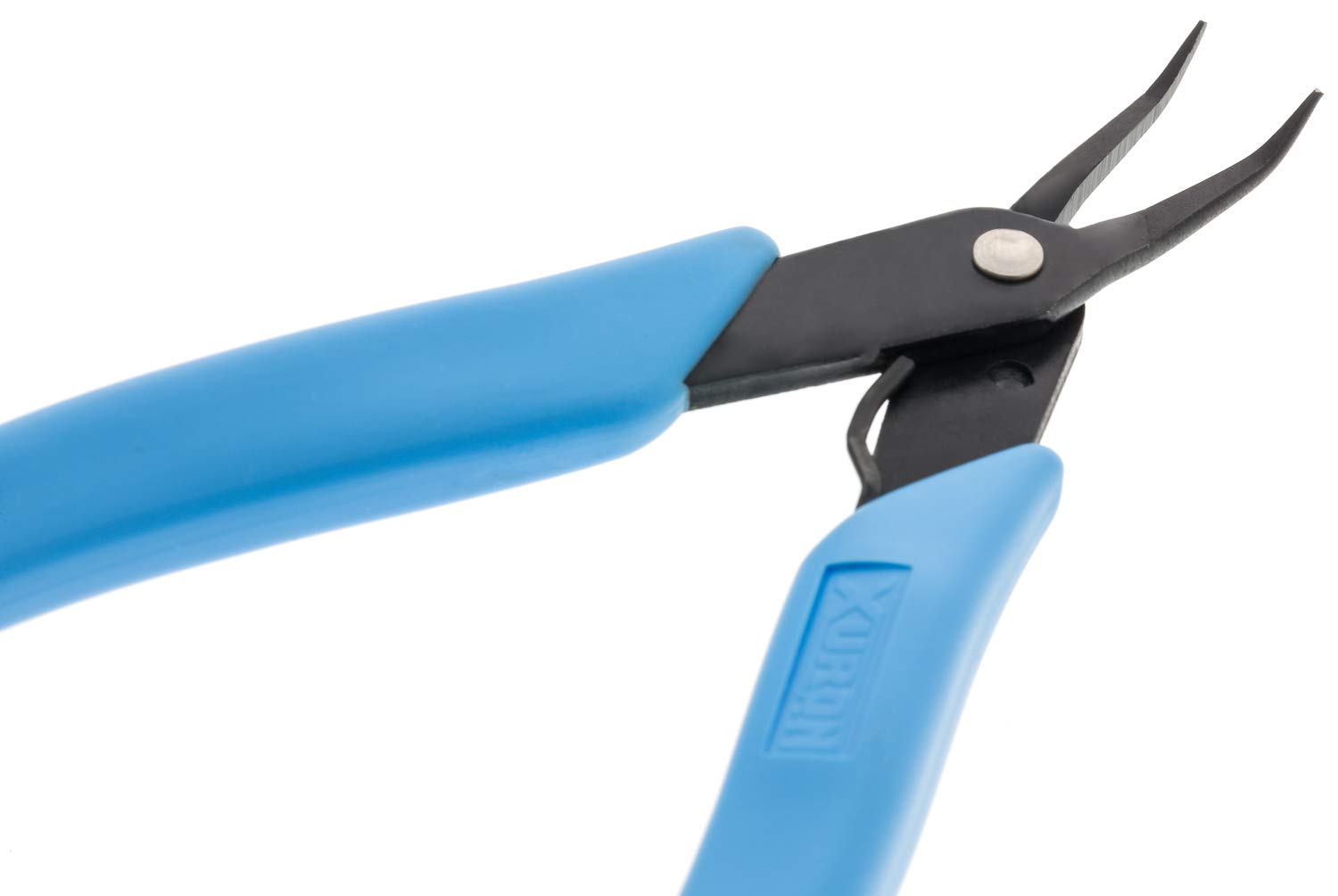 XURON Bent Nose 450BN lightweight build reduces hand fatigue.