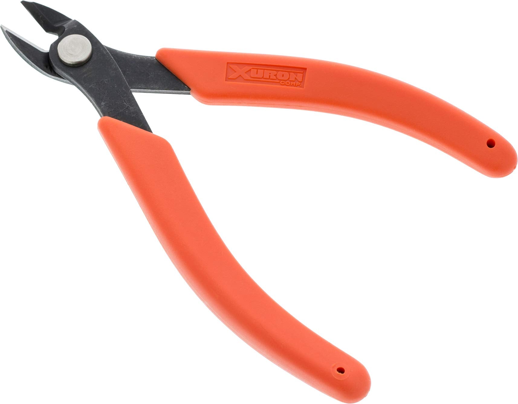 Xuron Maxi-Shear 2175 enables precise cuts during bead stringing.