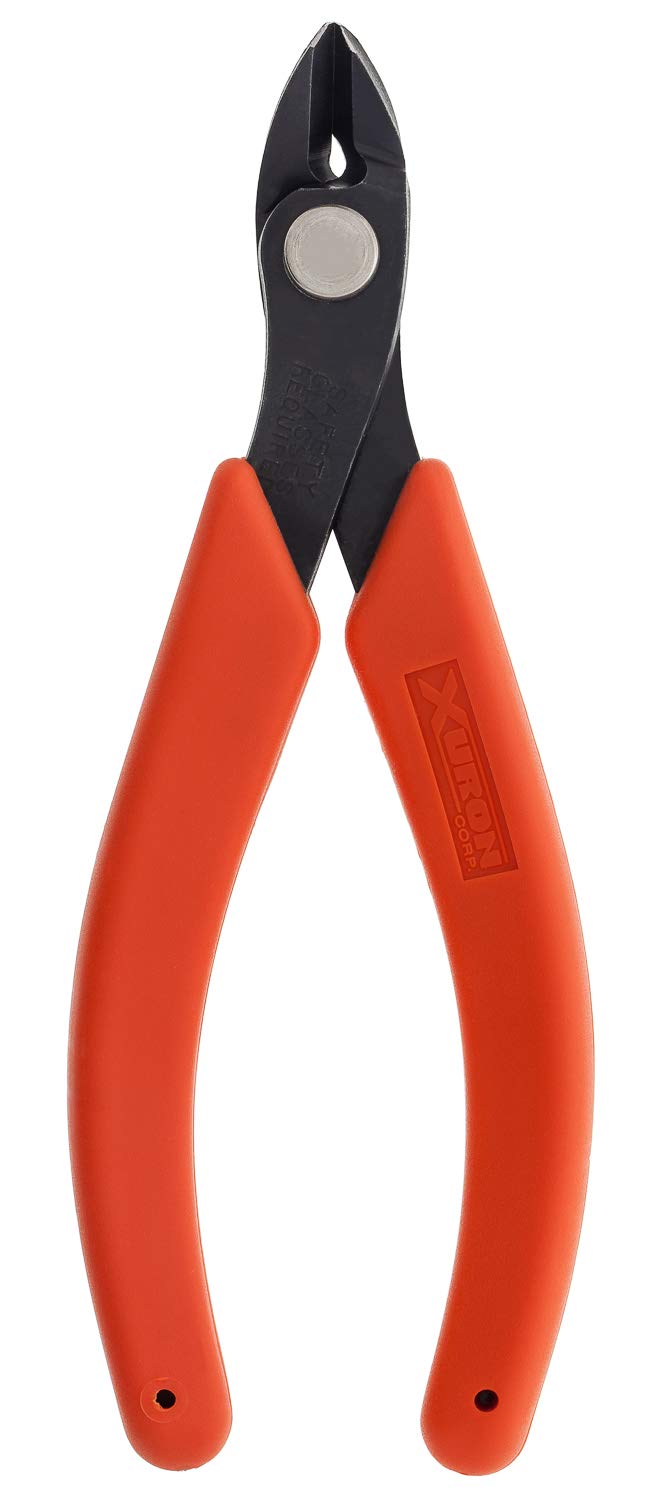 Xuron Maxi-Shear 2175 close-up tip shows clean finish on tiny threads.