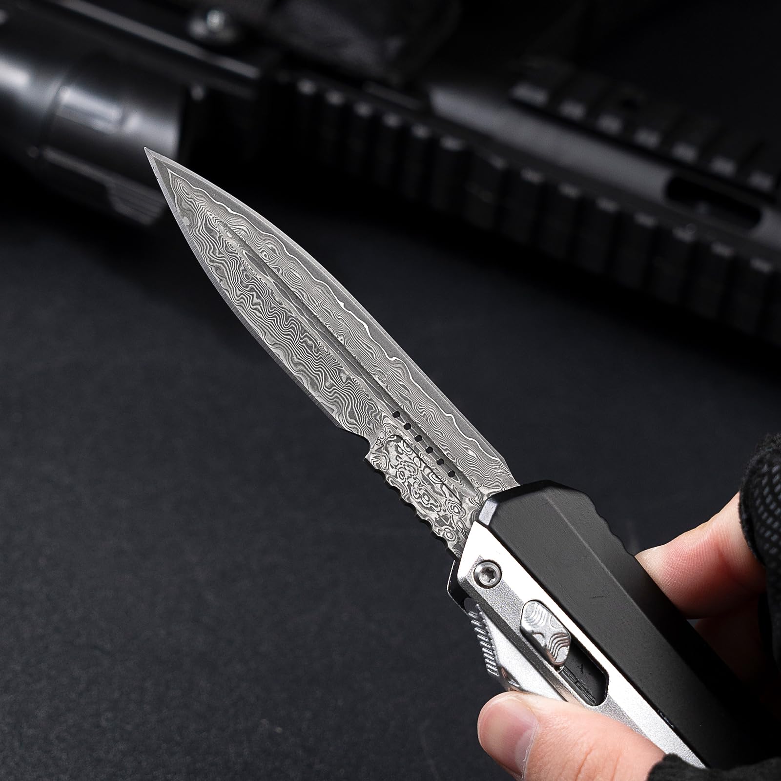 XXV Damascus pattern detail on blade for rugged style