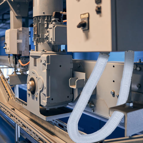 Yaocom complete workshop dust system supports vacuums and collectors.
