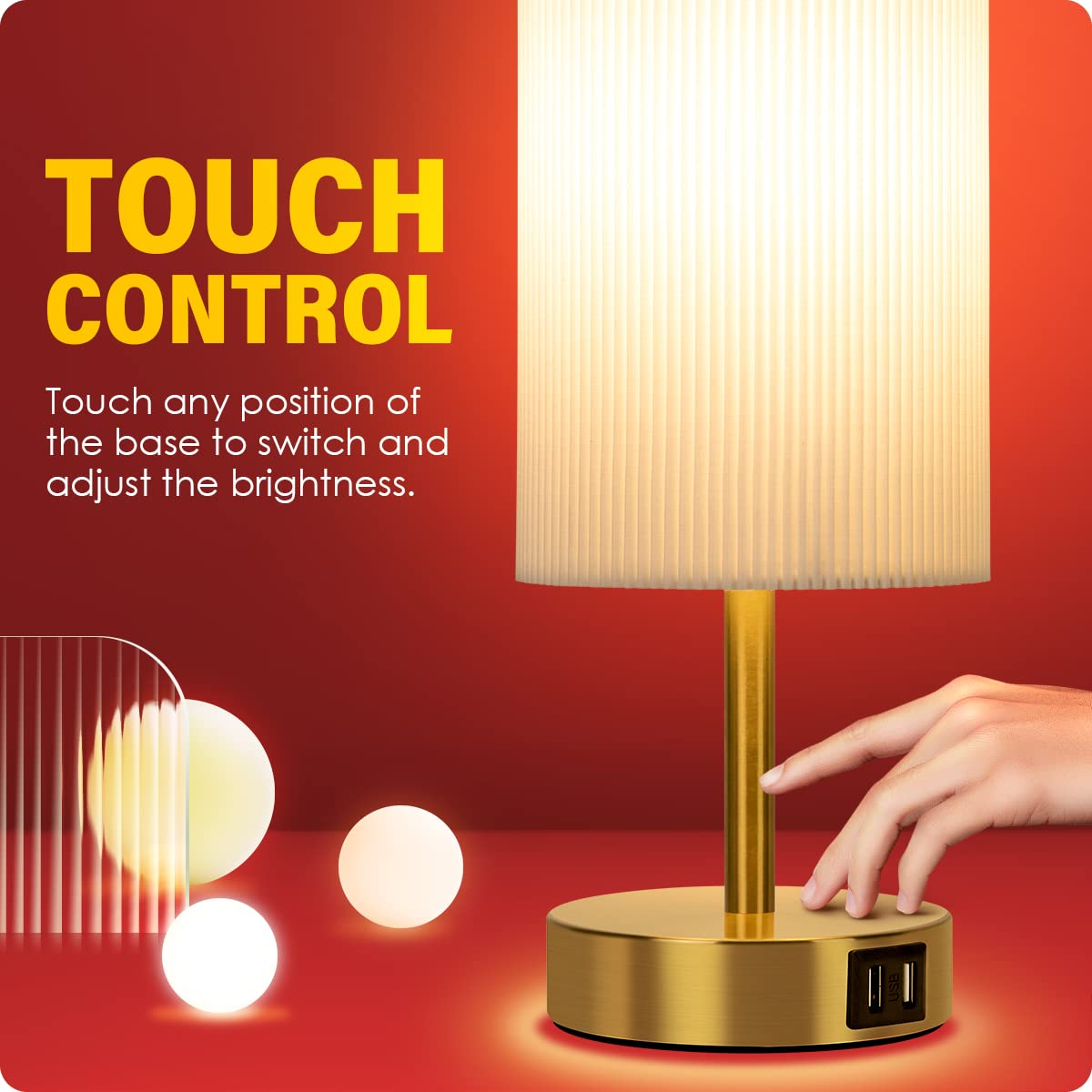 Yarra-Decor bedside lamp USB ports provide convenient device charging.