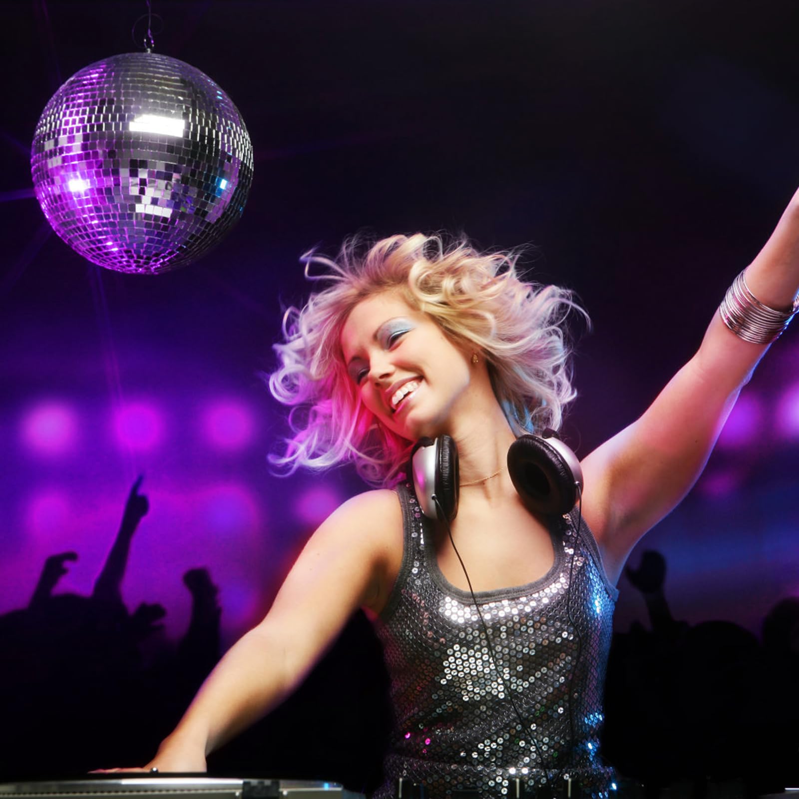 YCCOKJJ disco ball decor elevates home parties and events.