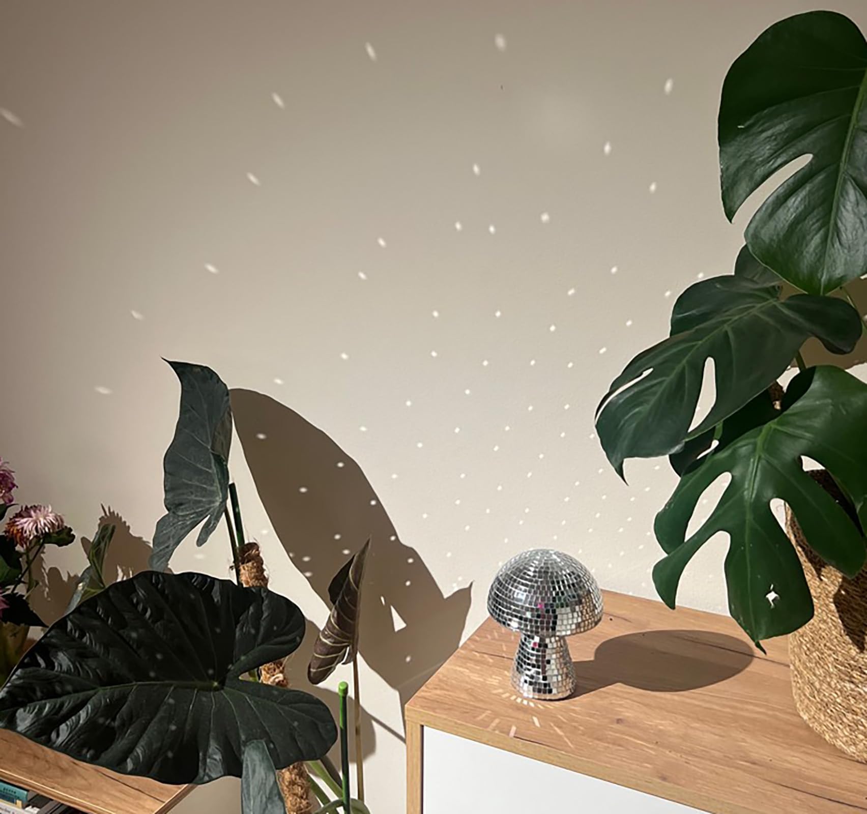 Yeehlmer silver large mushroom disco ball creates bold focal points