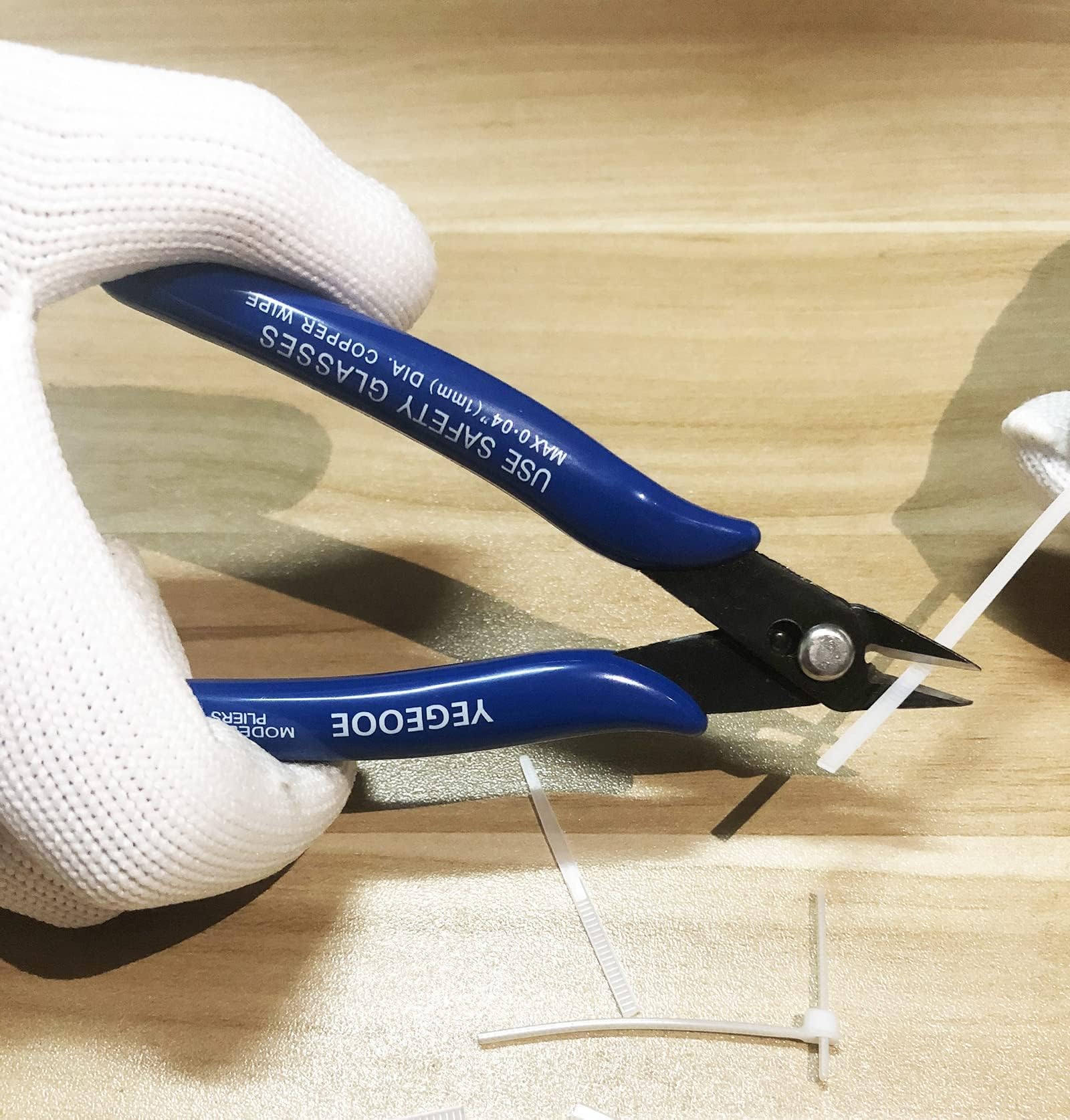 YEGEOOE spring-loaded handles reduce fatigue in long projects