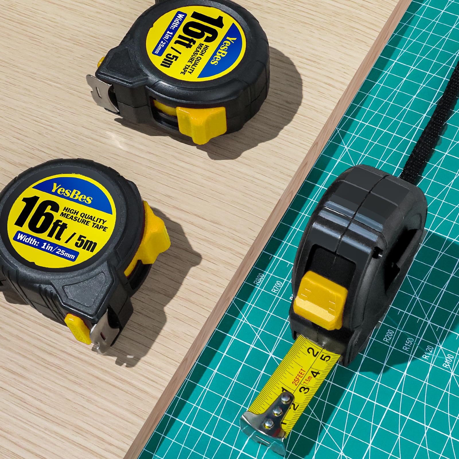 YesBes 16ft blade exposed with clear markings for precise measuring.