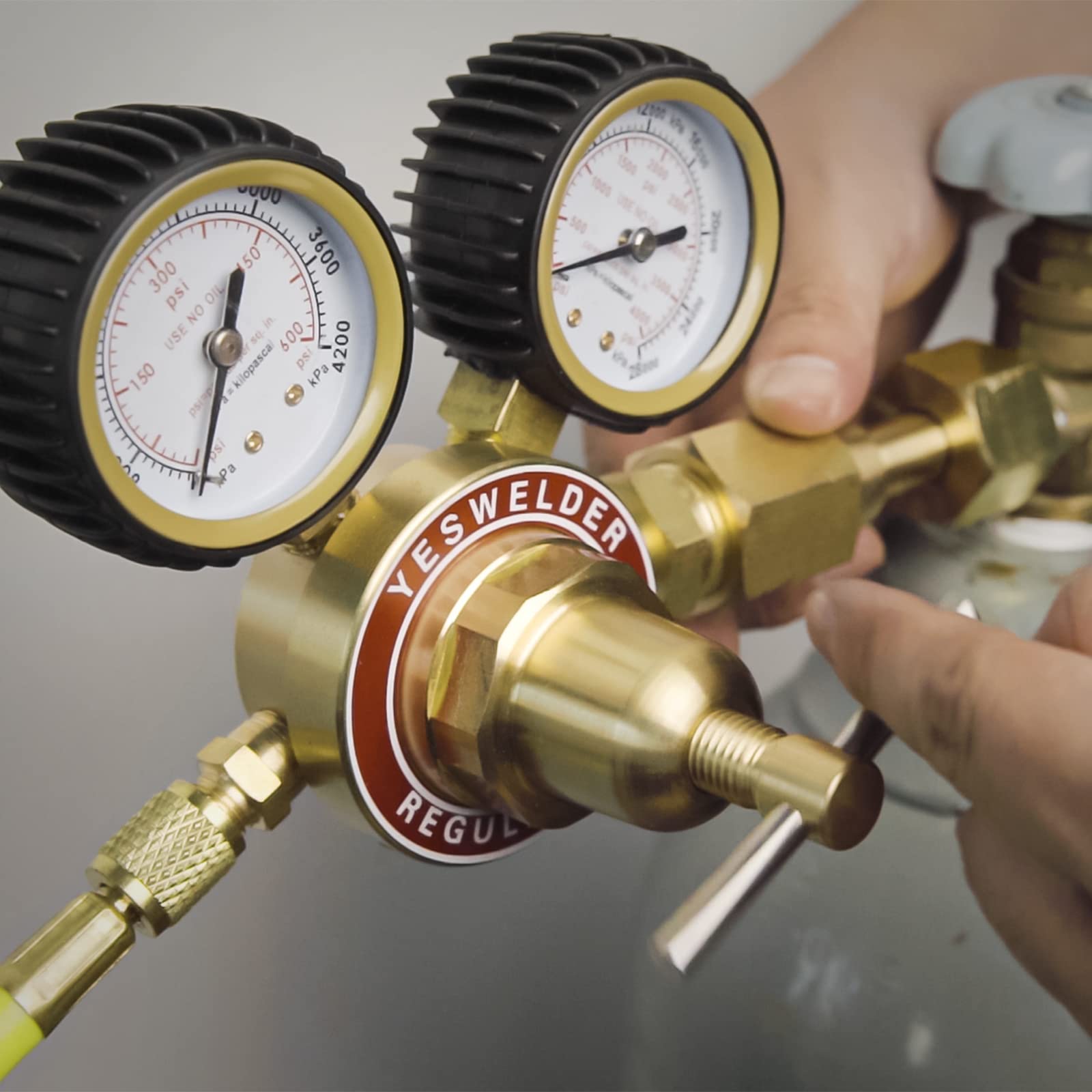 YESWELDER included 6.56 ft hose for flexible positioning