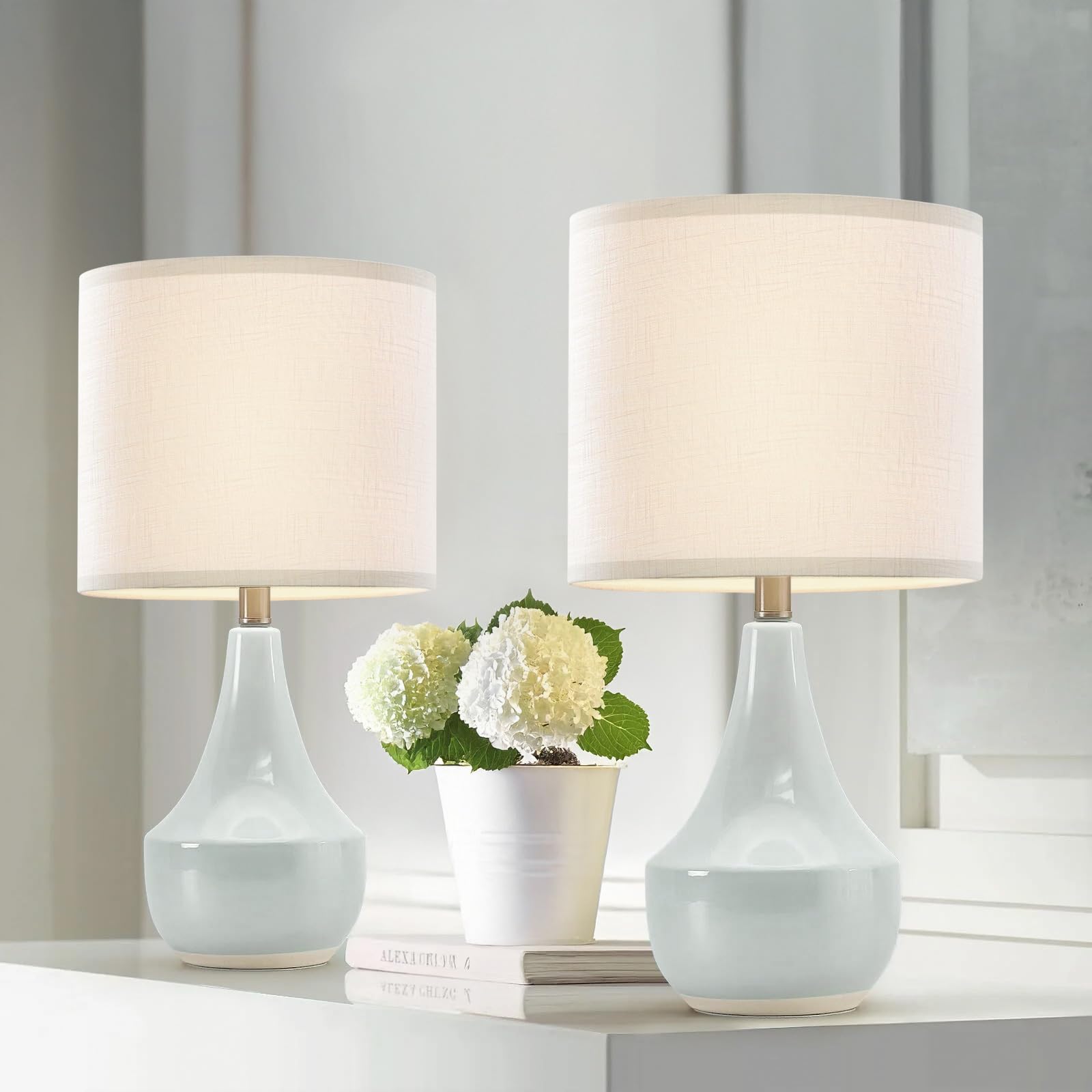 YoflowX diffuser-friendly shade softly spreads light without glare.