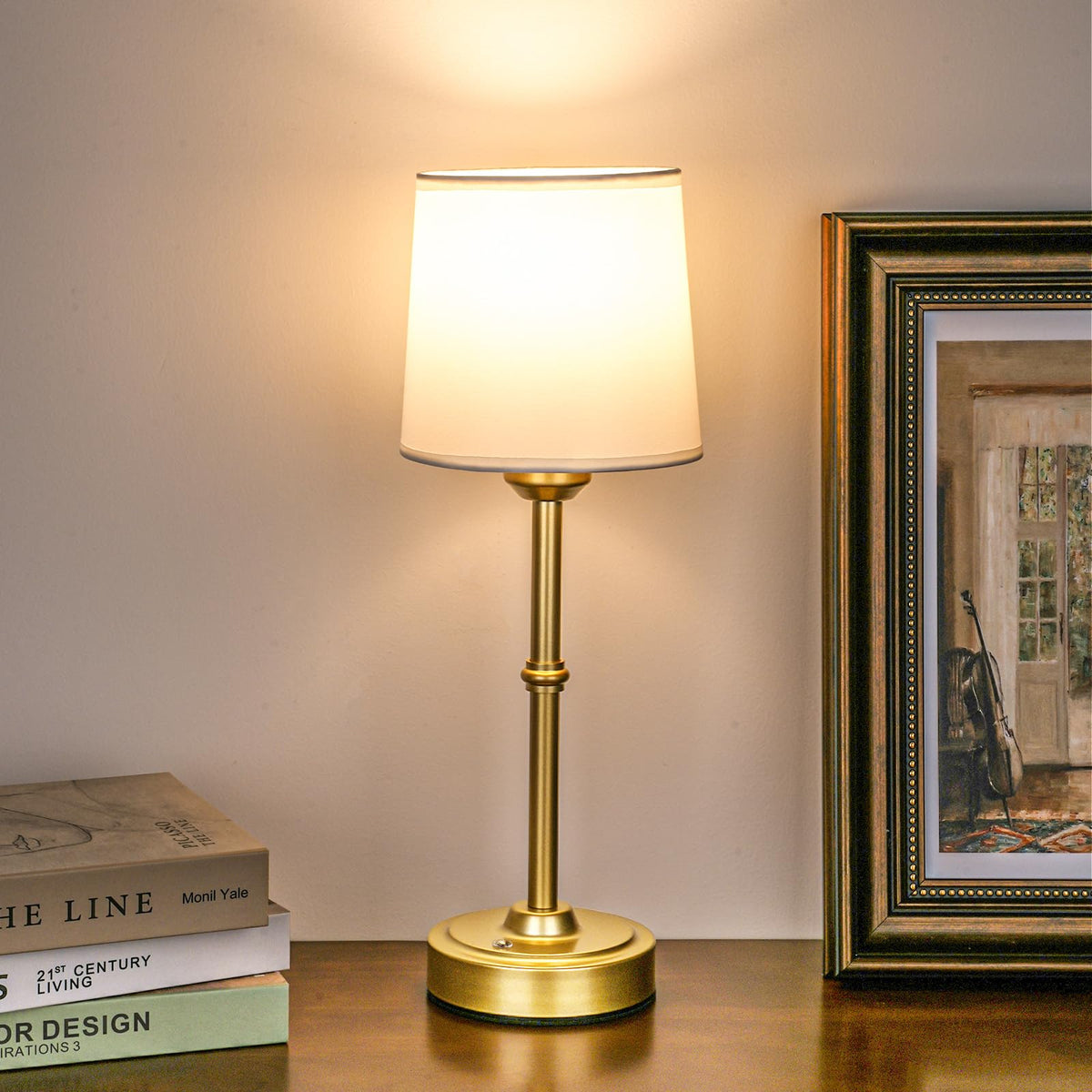 Yogaret Gold LED cordless table lamp, front view, portable lighting for living rooms and patios.