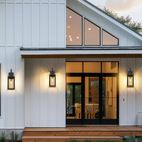 Yolsunes glass shade four-sides outdoor light for unobstructed light distribution.