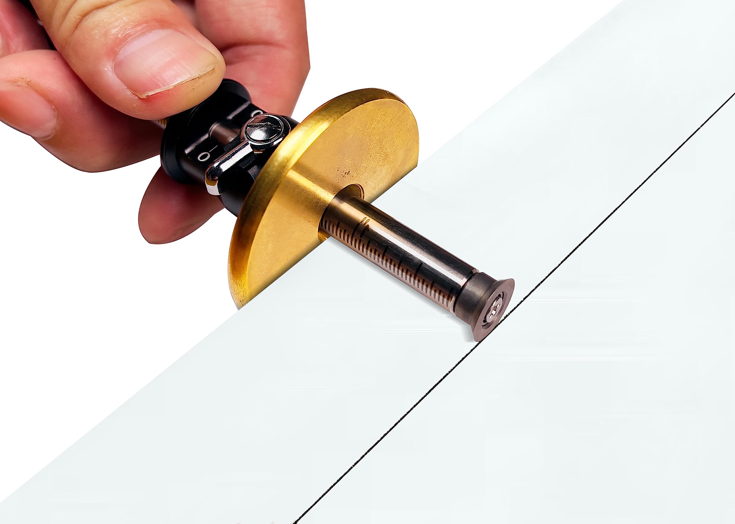 YOSELIN wheel marking gauge in use marking clean lines on wood