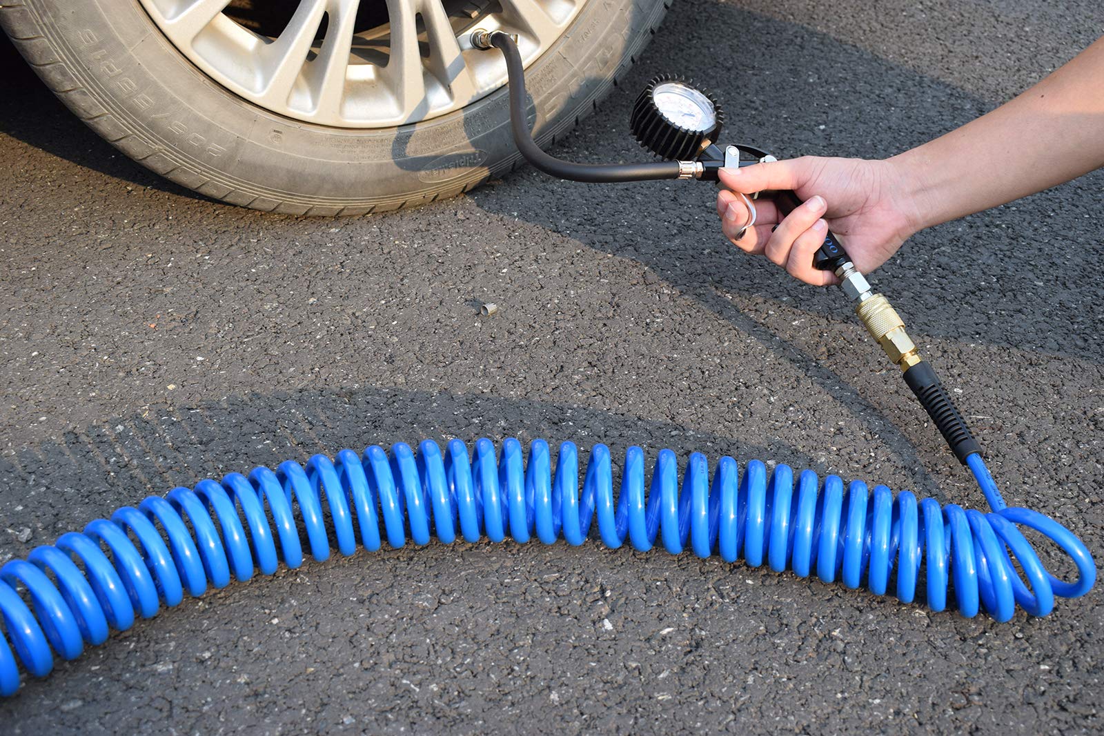 YOTOO compact 25 ft hose storage reduces clutter in small shops.