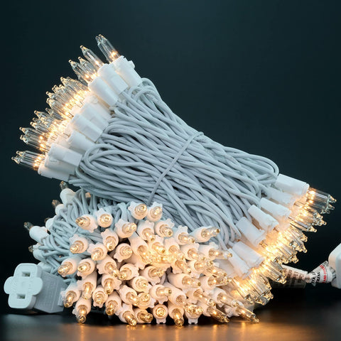 YULETIME end-to-end connectivity enables expandable displays for larger scenes.
