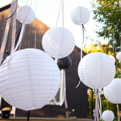 YUNXUAN indoor-outdoor lanterns suit multiple venues.