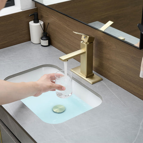 YXOCVIR brushed gold faucet with a 3-hole panel for flexible installation.