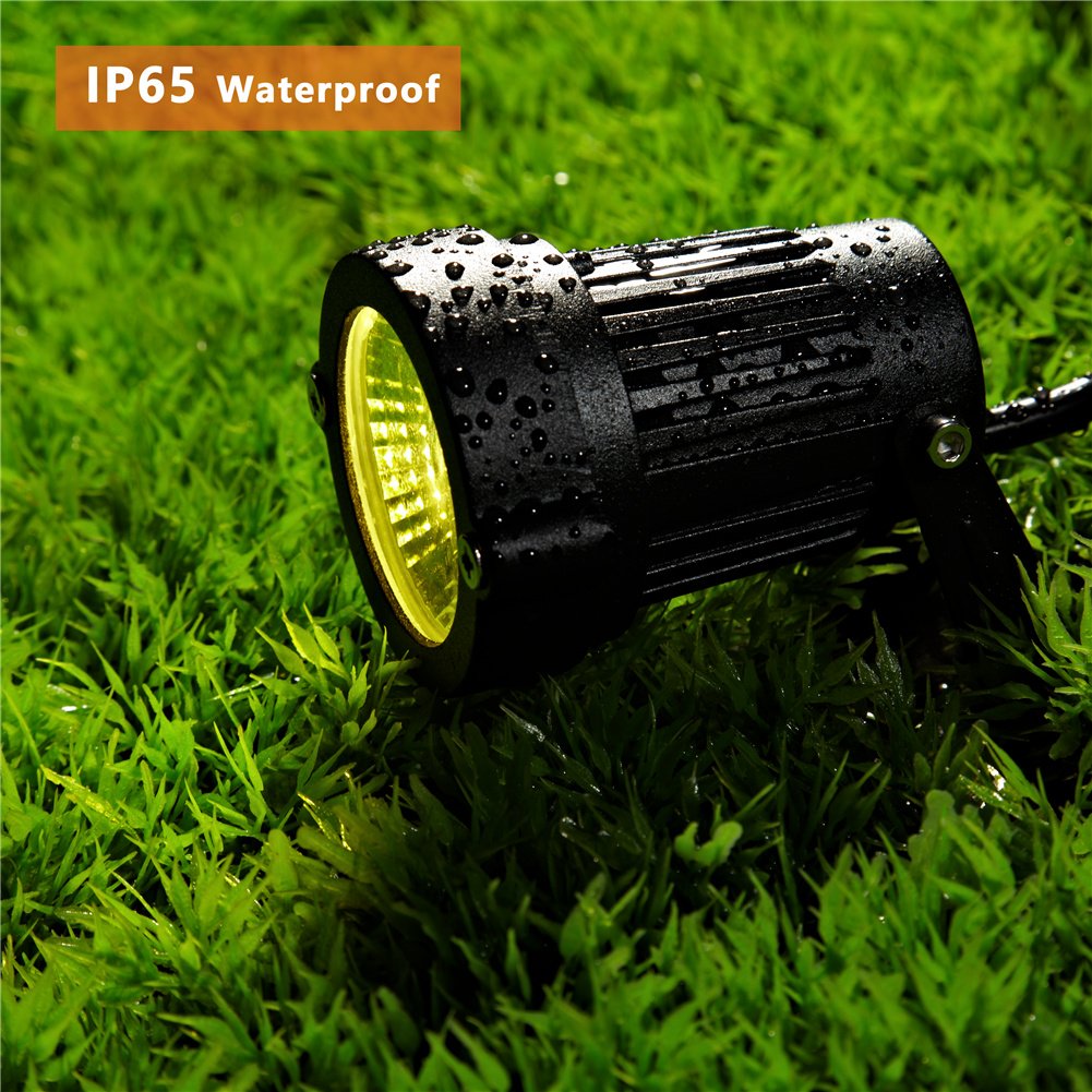 Z Outdoor IP65 waterproof spotlight withstands rain for durable outdoor use