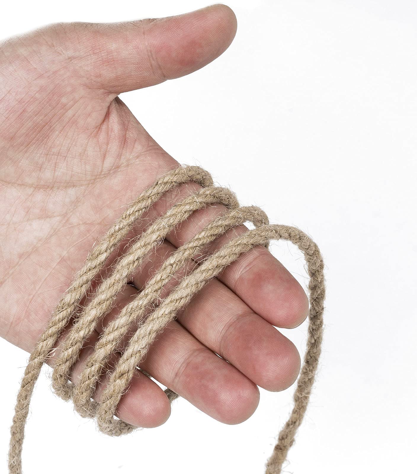 Zakous cat-scratching-post twine used in DIY pet furniture