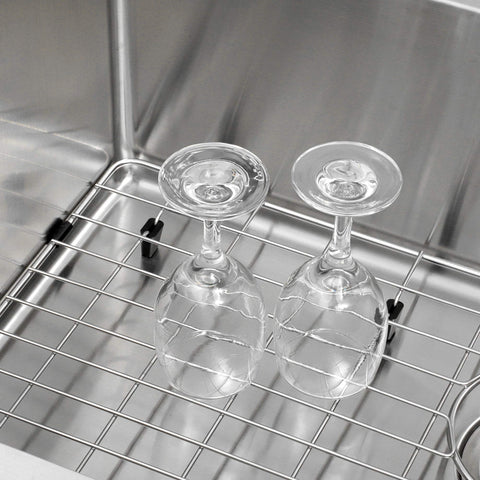 Zeesink grid dries dishes and glassware while keeping the basin safe.