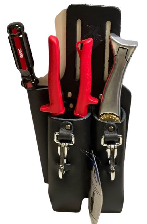 Zeluga quick-release snaps enable fast attachment of small tools.