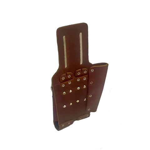 Zeluga three-pocket design keeps pliers and screwdrivers within reach.
