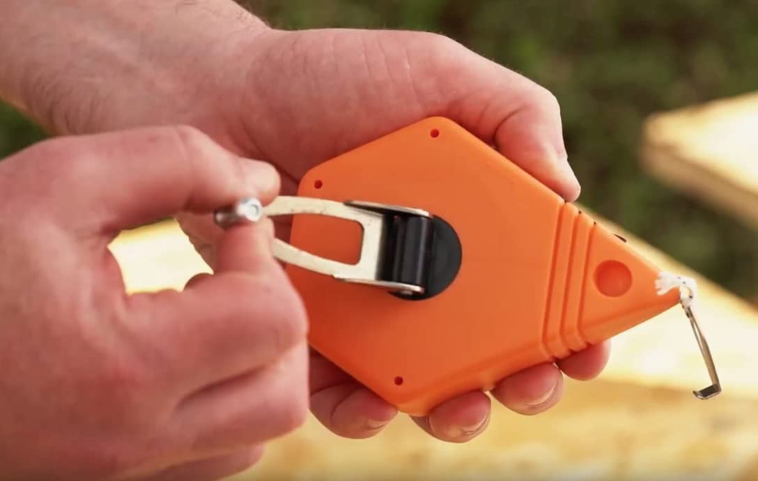 Zimpty Keson P100 steel crank offers durable operation for daily construction tasks.