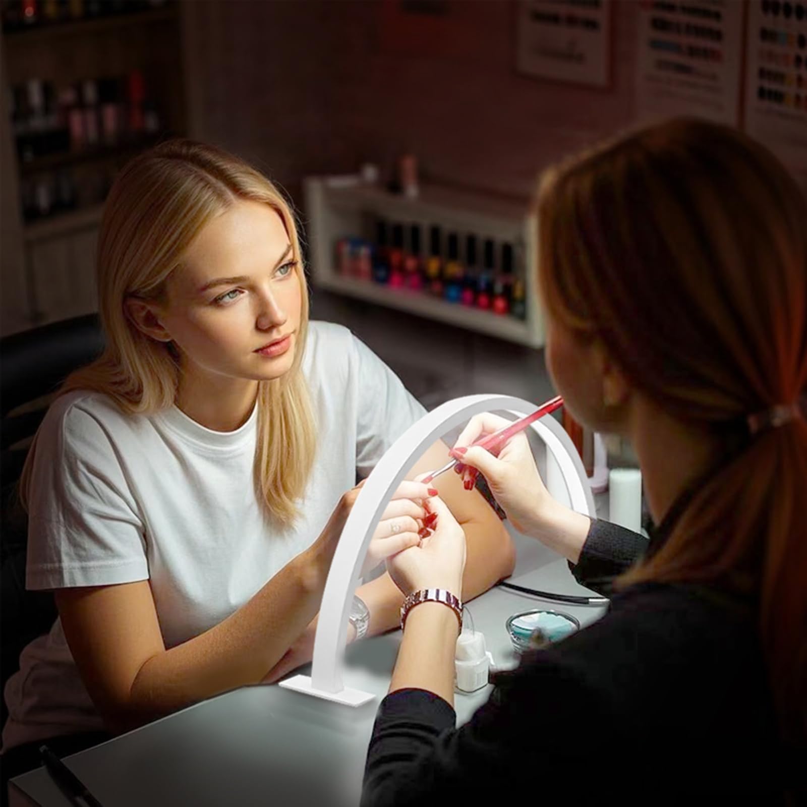 ZIRIKEDAI anti-slip base provides stable lighting during manicures