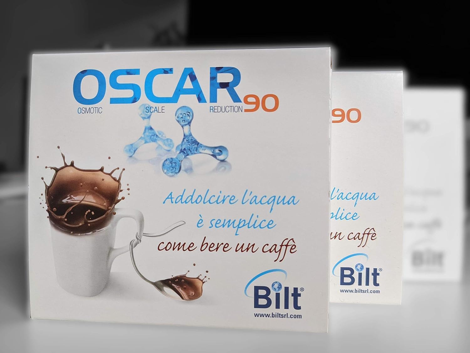 Close-up of Oscar 90 cloth texture, highlighting absorbent surface for mineral scale reduction.