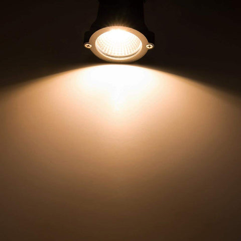 ZUCKEO 500-lumen COB LED lamp provides bright efficiency.